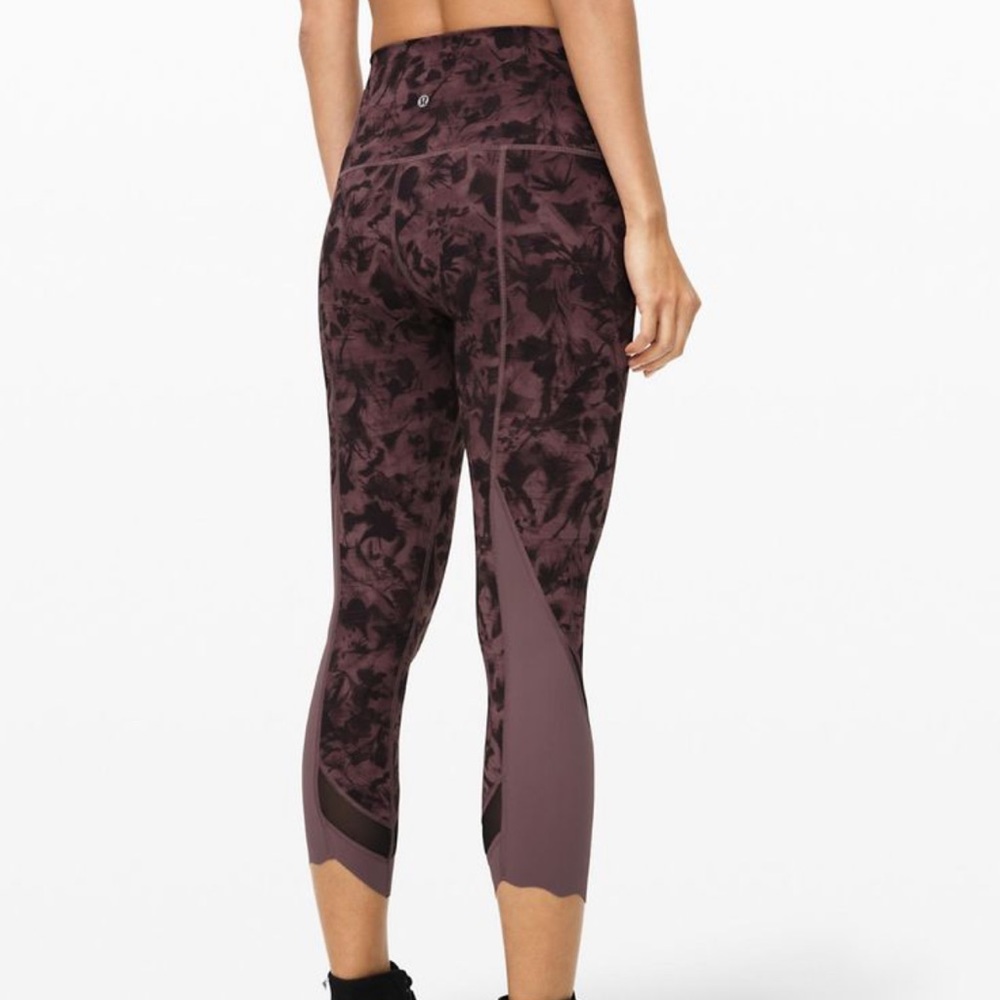 Lululemon Wunder Under Roll-down Scalloped, HR crop 24”, sz 4, full-on luxtreme.
